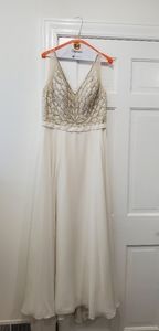 Justin Alexander Wedding Dress, Street size 16, Wedding dress size 20